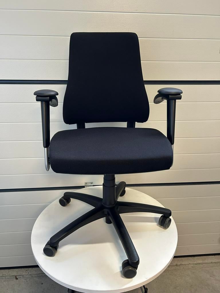 BMA Axia Nieuwe zwarte stoffering, Ophalen, Zo goed als nieuw, Zwart