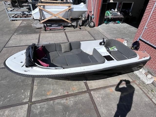 CLEVER 49 MET TOHATSU 9.8 PK MOTOR VAARKLAAR., Watersport en Boten, Sloepen, Gebruikt, Tot 10 pk, 3 tot 6 meter, Buitenboordmotor