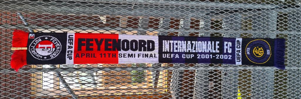 Feyenoord - Inter Milan UEFA Cup Halve Finale 2002 Sjaal, Ophalen of Verzenden, Zo goed als nieuw, Feyenoord, Vaantje of Sjaal
