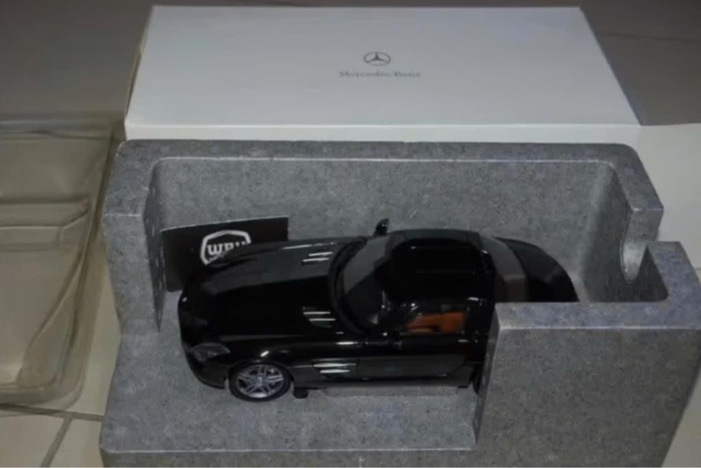 1:18 MERCEDES SLS AMG COUPE black Minichamps in box WRH, Verzenden, Zo goed als nieuw, Auto, Norev