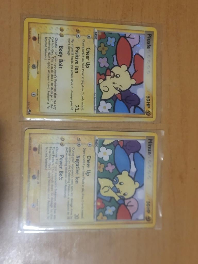 Minun 4/17 Plulse 5/17 holo's, Ophalen of Verzenden, Zo goed als nieuw, Meerdere kaarten, Foil