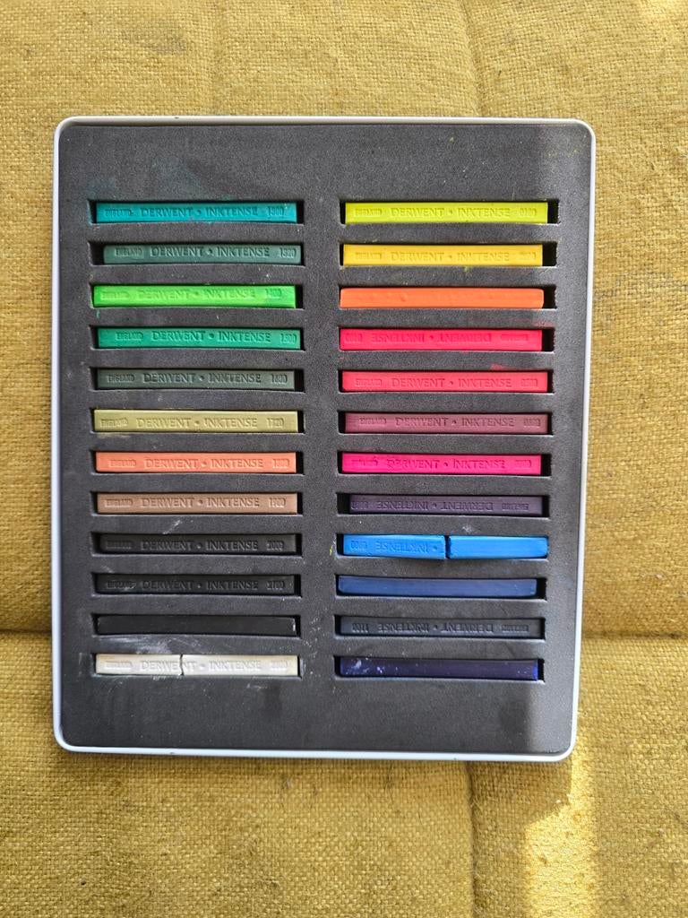 Derwent Inktense Blocks - 24 Kleuren, Ophalen of Verzenden, Zo goed als nieuw, Overige typen