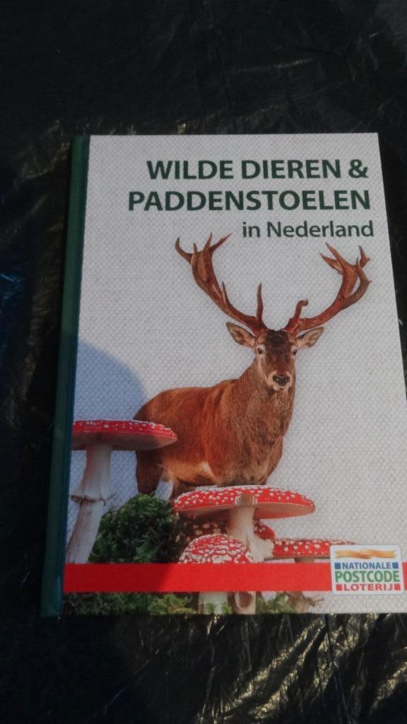 Wilde dieren & paddestoelen in Nederland , NIEUW, Boeken, Natuur, Nieuw, Natuur algemeen, Ophalen of Verzenden