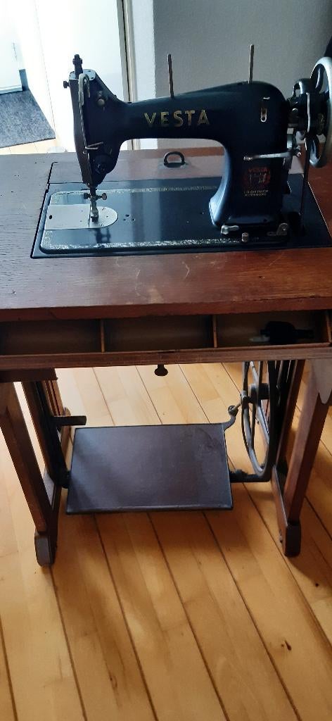 Trapnaaimachine, Antiek en Kunst, Antiek | Naaimachines, Ophalen