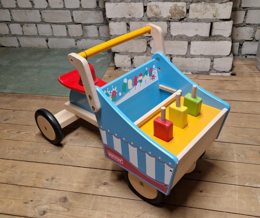 Houten Loopdriewielfiets IJscokar - Gebruikt, Kinderen en Baby's, Speelgoed | Houten speelgoed, Gebruikt, Rij- of Hobbelspeelgoed