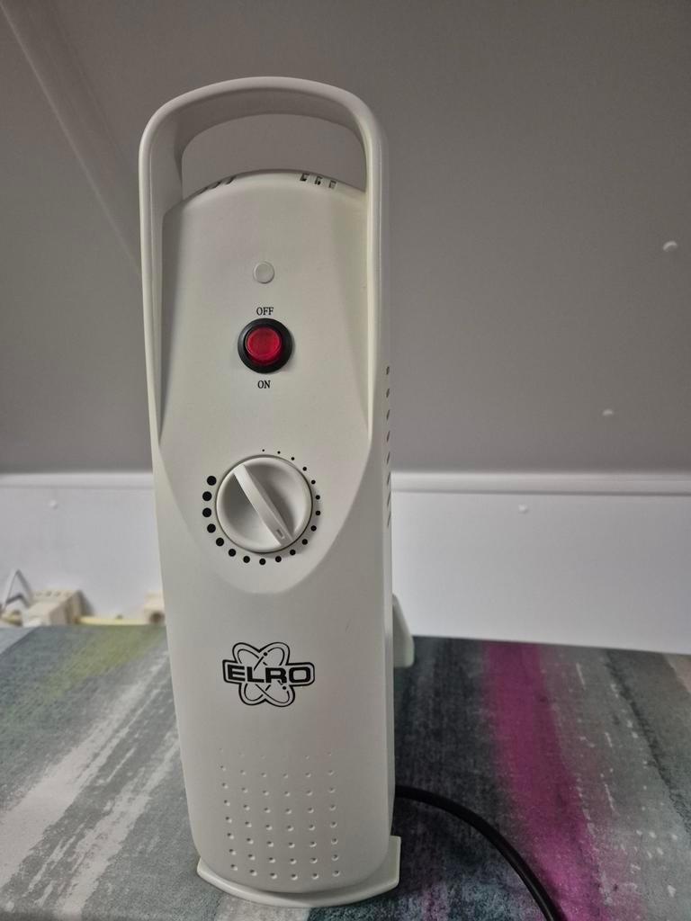 ELRO Mini Oliekachel V03 - 500W, Ophalen, 30 tot 80 cm, Kachel, Minder dan 60 cm