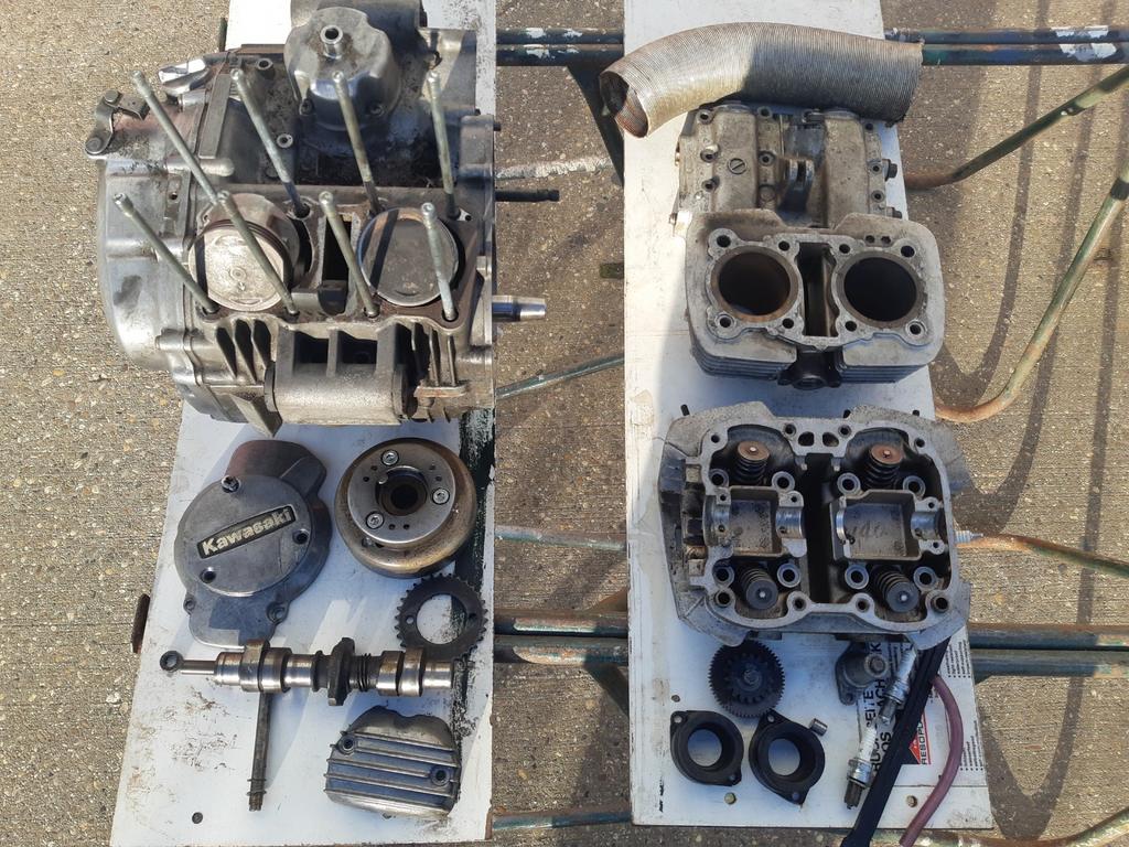 KAWASAKI 350 CC MOTORBLOKJE 149.95 EURO, Ophalen of Verzenden