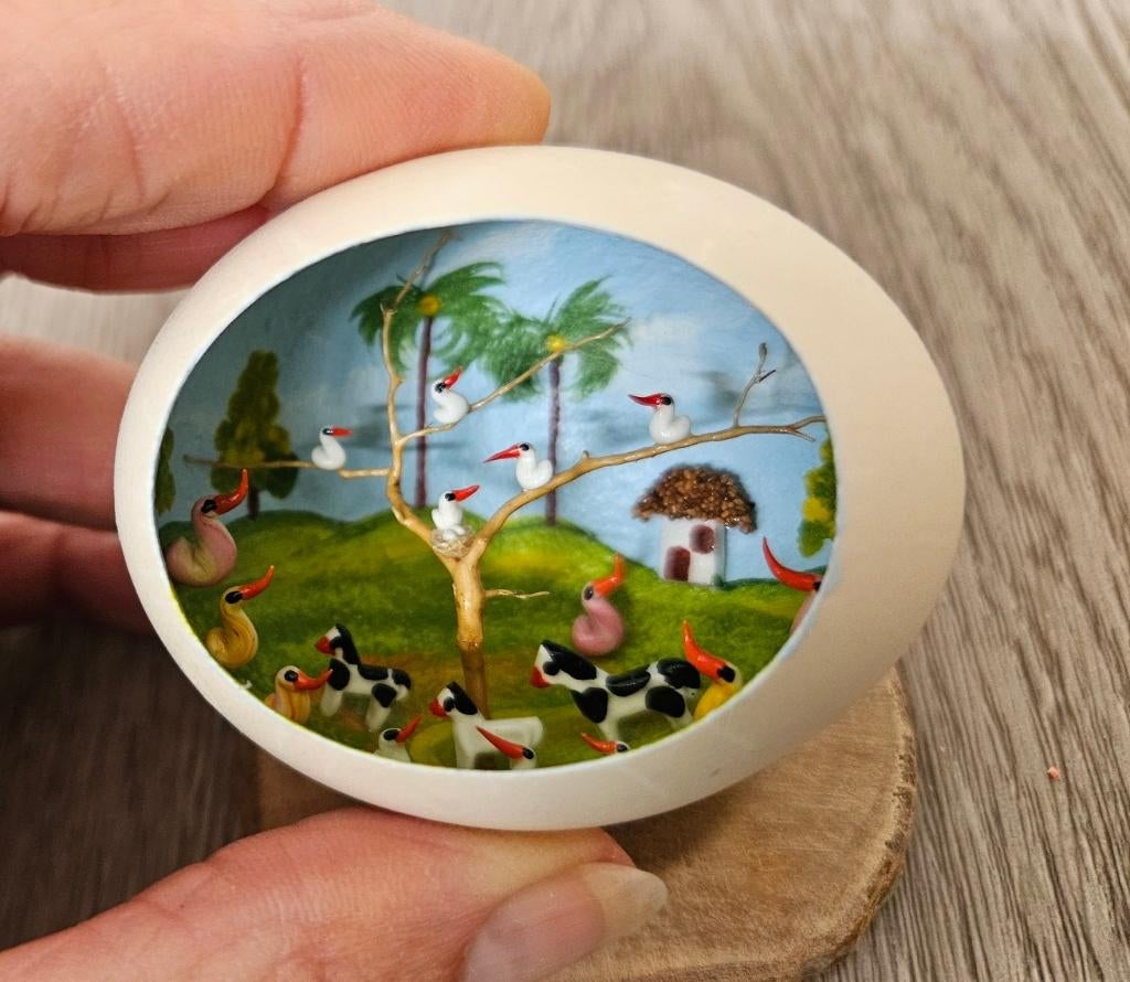 Mini-kunstwerk in een ei (boerderij), Antiek en Kunst, Ophalen of Verzenden