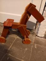 Vintage houten paard, Ophalen