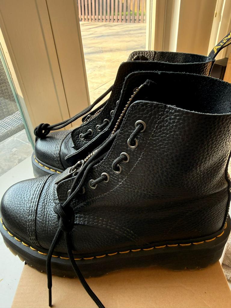 SINCLAIR GEMALEN Dr. Martens maat 42, Ophalen of Verzenden, Zo goed als nieuw, Zwart