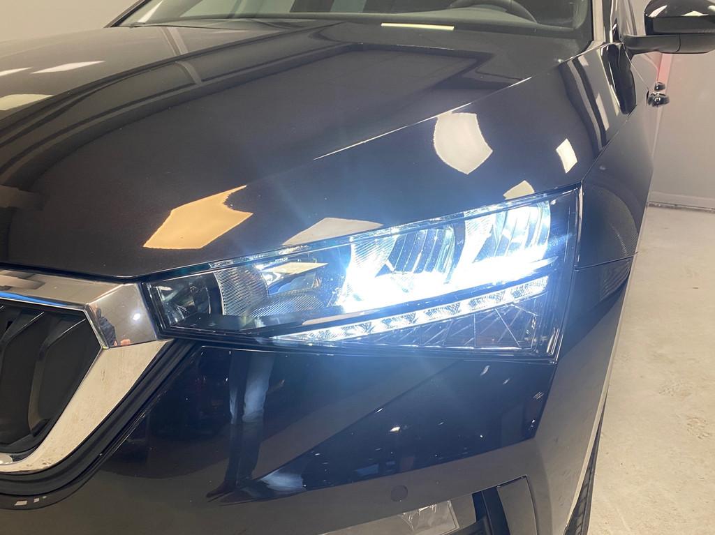 Skoda Scala 1.0 TSI Sport Business | LED | CLIMA | NAVI| SPO, Voorwielaandrijving, Scala, Gebruikt, Alcantara