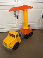 Grote speelgoed vrachtwagen met hijskraan, Ophalen, Zo goed als nieuw