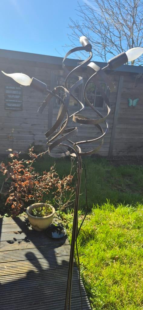 Unieke metalen vloerlamp met krullen, Ophalen, Modern, Artistiek, Industrieel, Gebruikt, Metaal