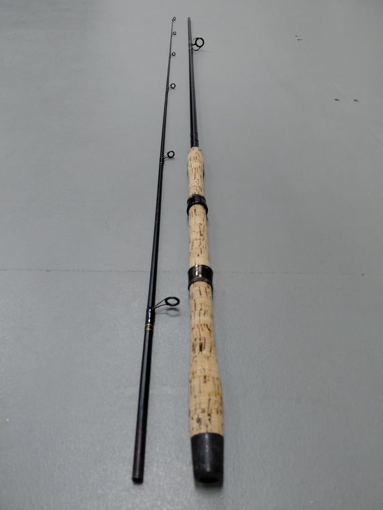 Klassieke Handmade holglass spin / vlokhengel 2.75m 2-del., Watersport en Boten, Ophalen of Verzenden, Gebruikt, Werphengel