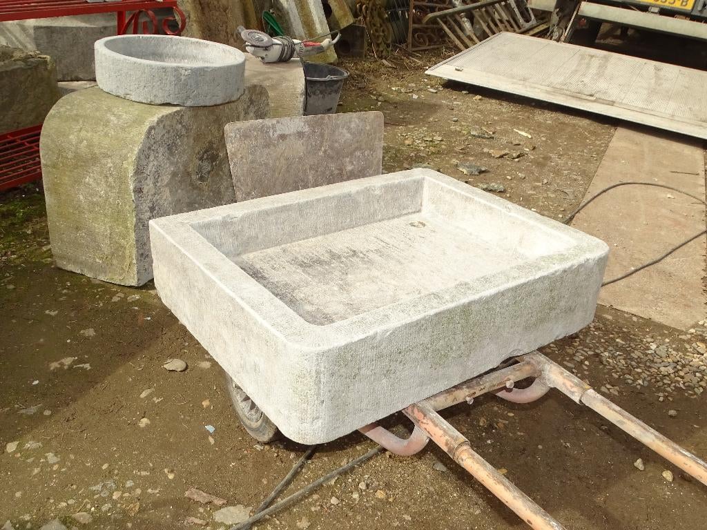 oude arduinen blauwe steen wasbak gootsteen lavabo, Ophalen
