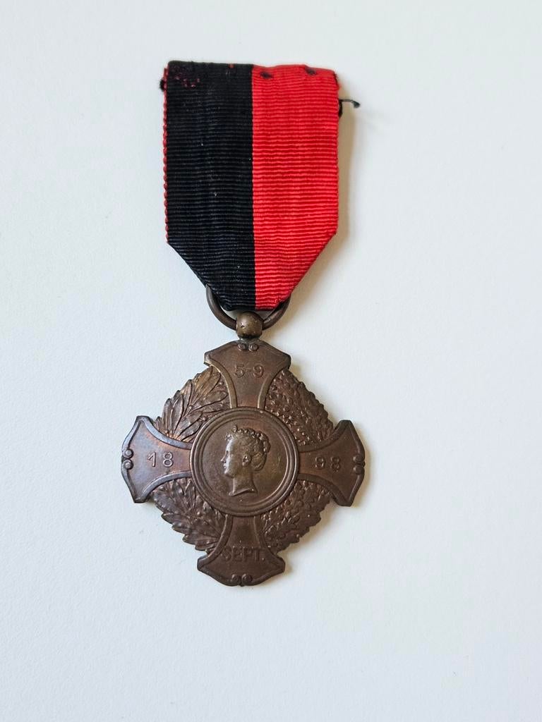 Medaille Kruis Amsterdamse politie inhuldiging 1898, Verzamelen, Ophalen of Verzenden, Overige soorten, Nederland, Lintje, Medaille of Wings