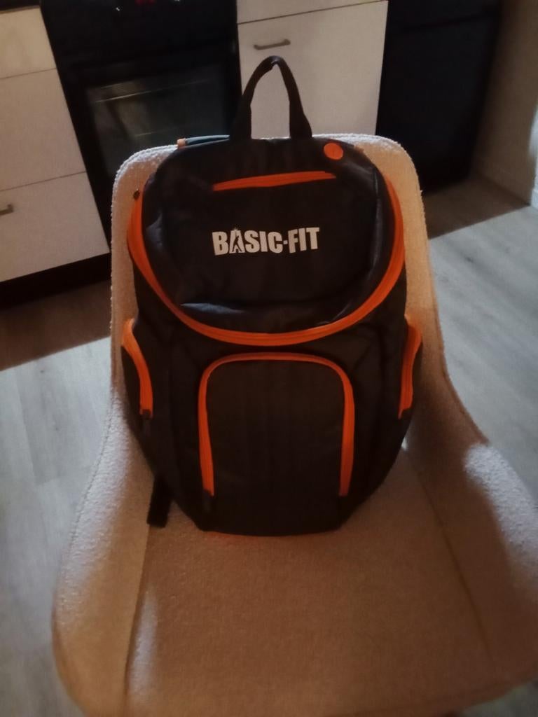 Basic-Fit rugzak - Oranje en zwart, 25 tot 40 cm, Nieuw, Ophalen, Overige merken