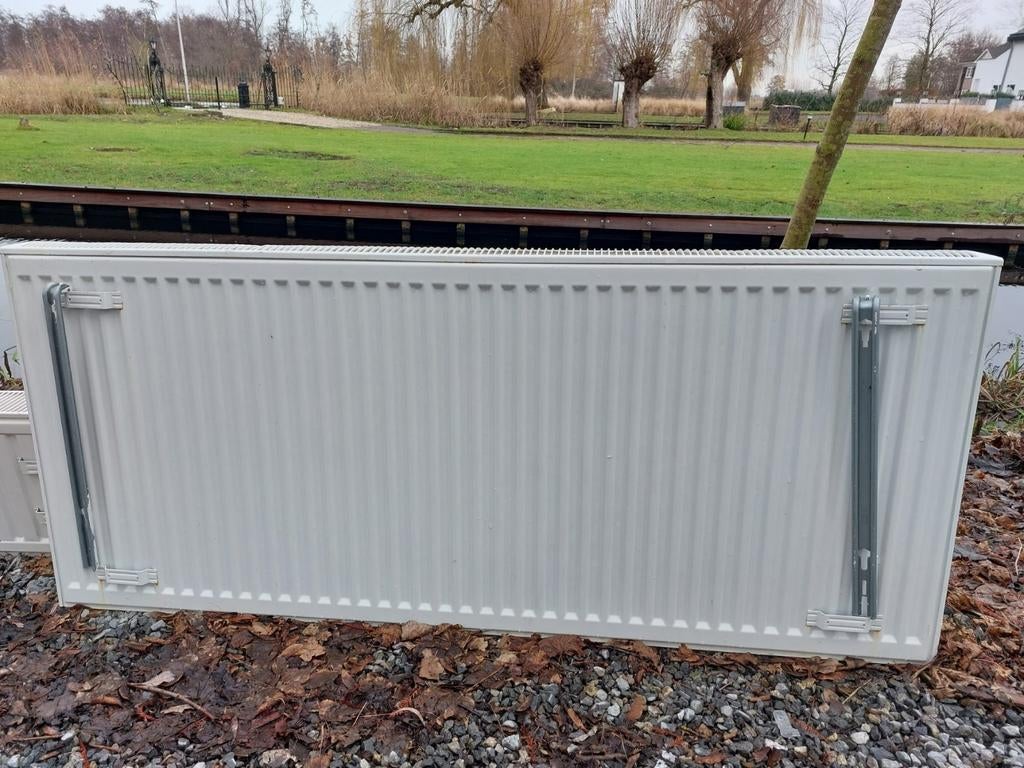 Twee grote witte radiator, gebruikt, in goede staat, 30 tot 80 cm, Gebruikt, Radiator, 150 cm of meer