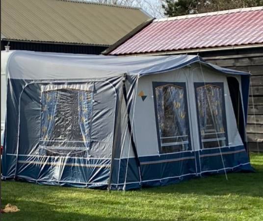 Garjak voortent maat 9 met stokken - Gebruikt, Ophalen of Verzenden, Gebruikt, Overige merken