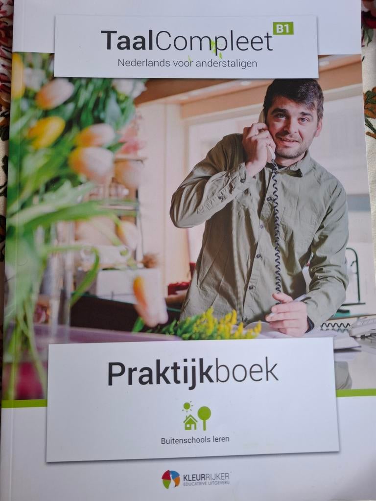 TaalCompleet B1 Praktijkboek - Nederlands voor anderstaligen, Ophalen, KleuRijker Educatieve Uitgeverij, Zo goed als nieuw, Alpha