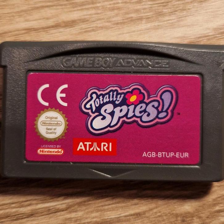 Totally spies! Gameboy advance, Spelcomputers en Games, Games | Nintendo Game Boy, Zo goed als nieuw, Avontuur en Actie, 1 speler