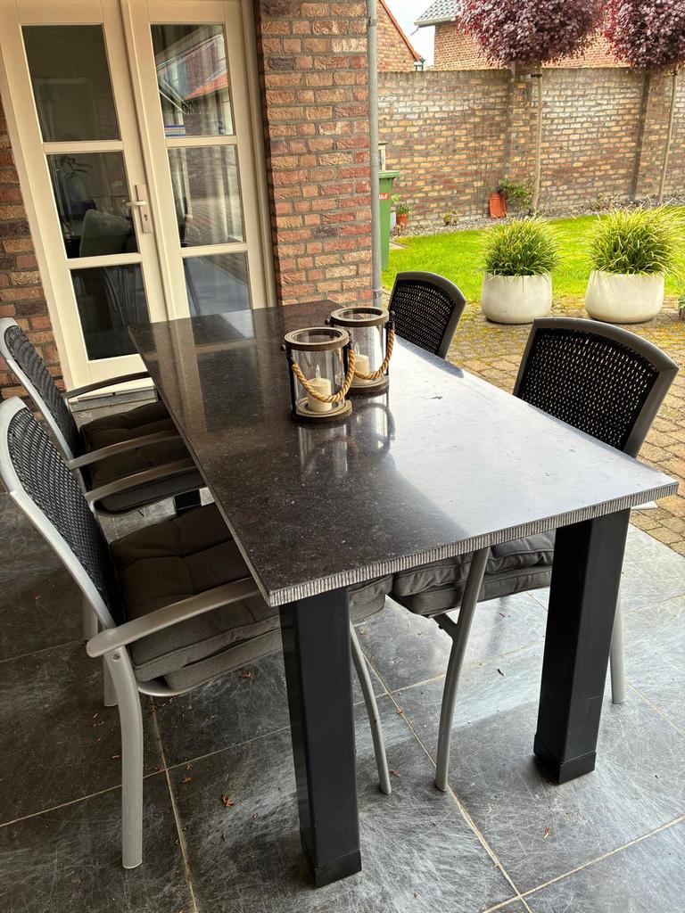 Hardstenen tafel met stoelen, Ophalen, Zo goed als nieuw, Overige materialen, Tuinset