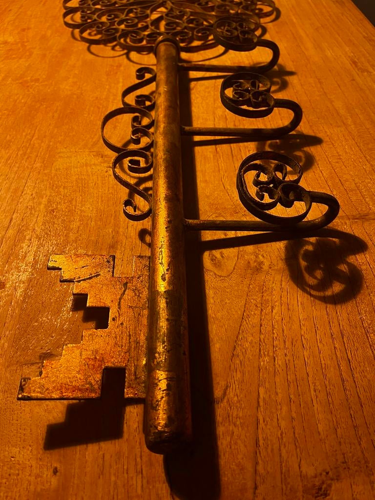 Antieke wandkapstok sleutel - Barcelona eyecatcher, Gebruikt, Minder dan 100 cm, Metaal, Ophalen