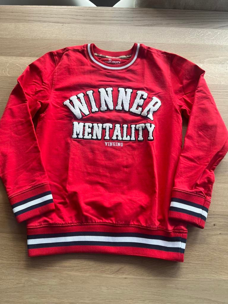 Vingino maat 12 dus 152 rode sweater, Kinderen en Baby's, Kinderkleding | Maat 152, Ophalen of Verzenden, Zo goed als nieuw, Jongen