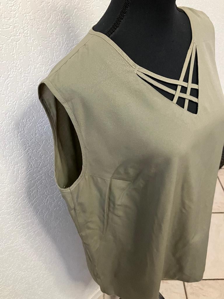 chalou maat 54 valt als 48 oksel tot oksel 60 cm, Maat 46/48 (XL) of groter, Chalou, Ophalen of Verzenden, Zo goed als nieuw