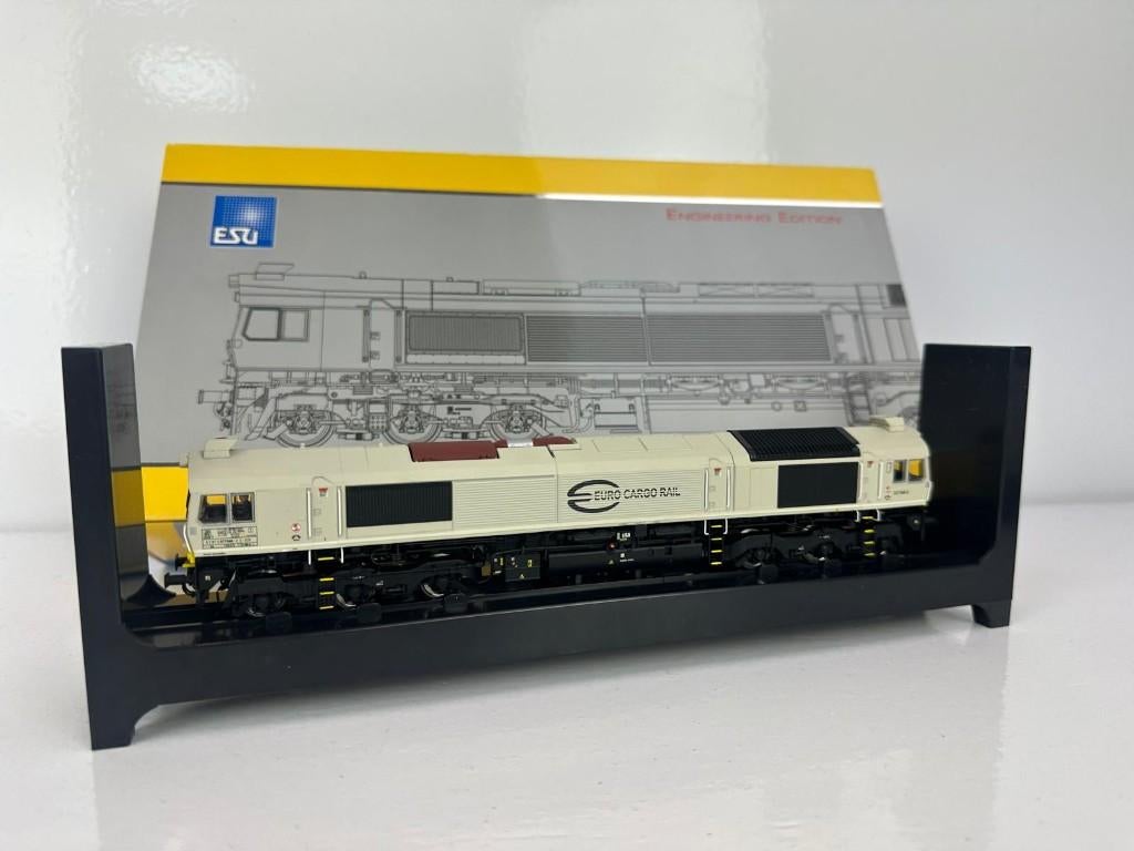 ESU 31050 - Diesellocomotief - Class 77 - BR 247 048 - AC/DC, Hobby en Vrije tijd, Modeltreinen | H0, Overige merken, Locomotief