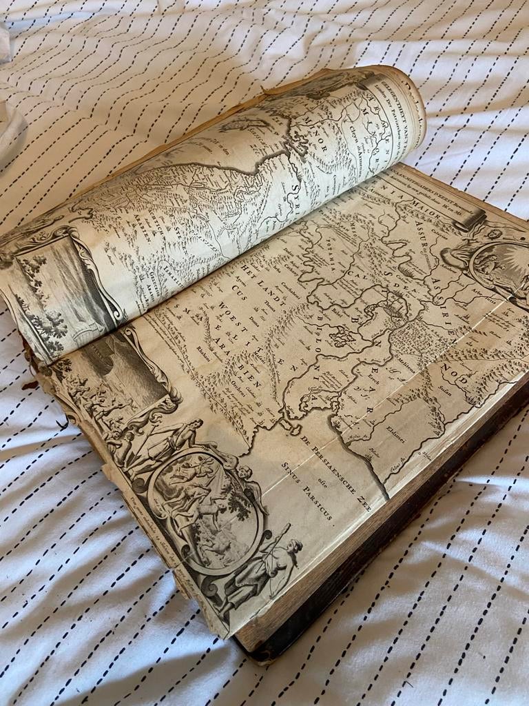 Zeer oude Statenbijbel - Restauratie nodig, Antiek en Kunst, Antiek | Boeken en Bijbels, Ophalen