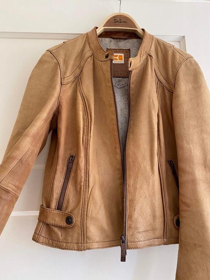 Hugo Boss leren jas 38 vintage uitstraling, Kleding | Dames, Jasjes, Kostuums en Pakken, Gedragen, Jasje, Maat 38/40 (M), Bruin
