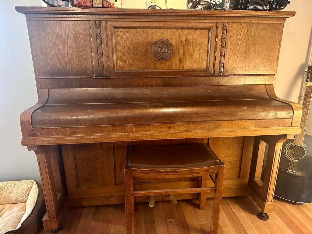 Steinberg Piano met kruk - ca. 100 jaar oud - gratis afhalen, Muziek en Instrumenten, Piano's, Ophalen, Gebruikt, Bruin, Piano