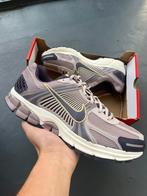 Nike Zoom Vomero 5 Paars - Maat 44.5, Ophalen of Verzenden, Nieuw, Overige kleuren, Sneakers of Gympen