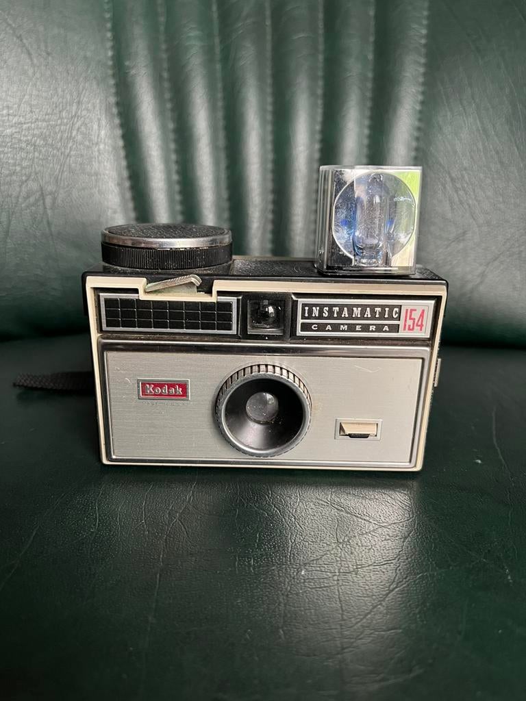 Kodak 154 Instamatic Camera inclusief Philips flitskubus, Gebruikt, Compact, ?, Kodak
