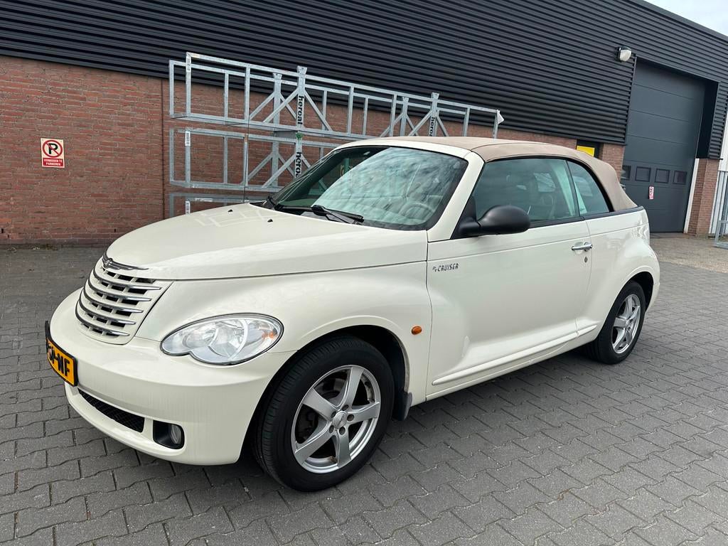 Chrysler PT Cruiser Cabrio 2.4i Limited mooie auto 4pers cab, Auto's, Chrysler, Voorwielaandrijving, Gebruikt, Beige, Cabriolet
