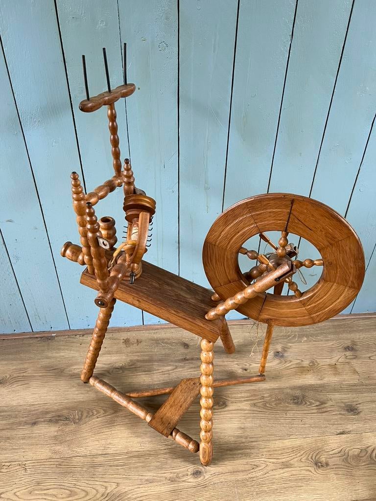 Te Koop : Eiken Spinnenwiel Werkend Hout Weven Wiel, Ophalen, Zo goed als nieuw, Spinnewiel