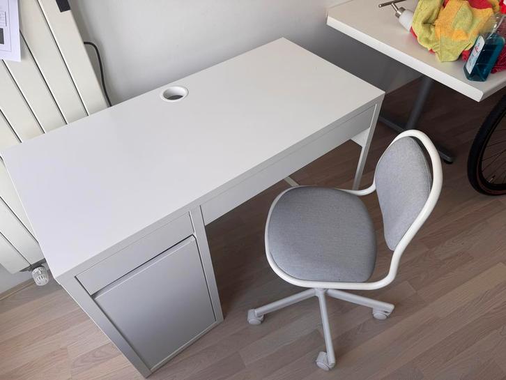 Bureau met bureaustoel - Wit met lades, Huis en Inrichting, Bureaus, Gebruikt, Computerbureau, IKEA, Modern, Spaanplaat of MDF