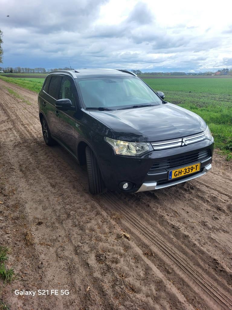 Mitsubishi Outlander 2.0  hybride/electrisch 4x4 2015, Auto's, Mitsubishi, Particulier, Outlander, Hybride Elektrisch/Benzine