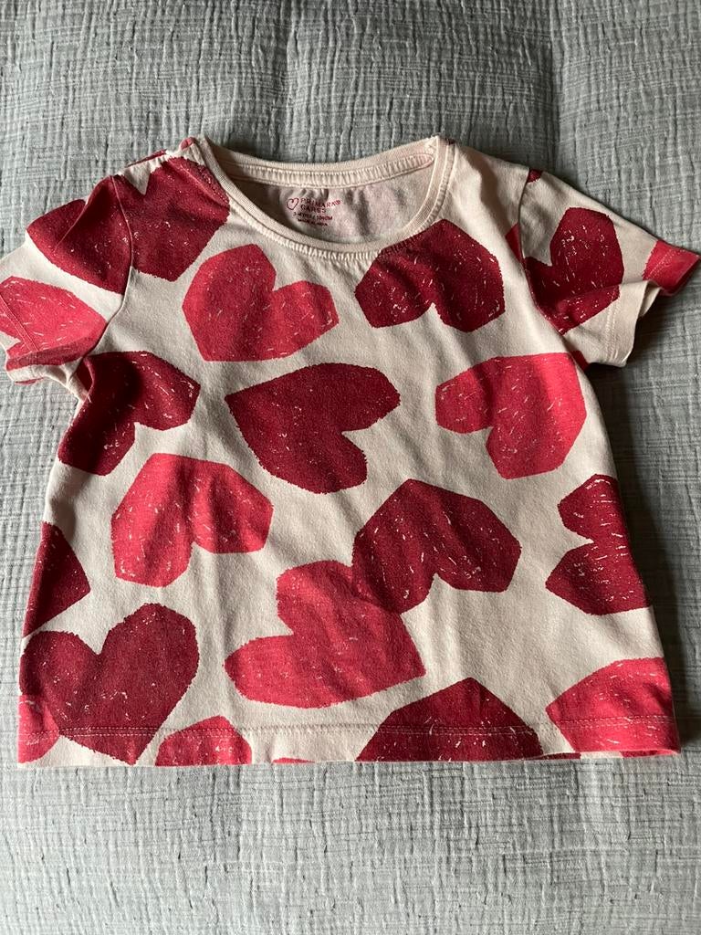 Primark leuk t.shirt met rode hartjes maat 104, Kinderen en Baby's, Kinderkleding | Maat 104, Ophalen of Verzenden, Zo goed als nieuw