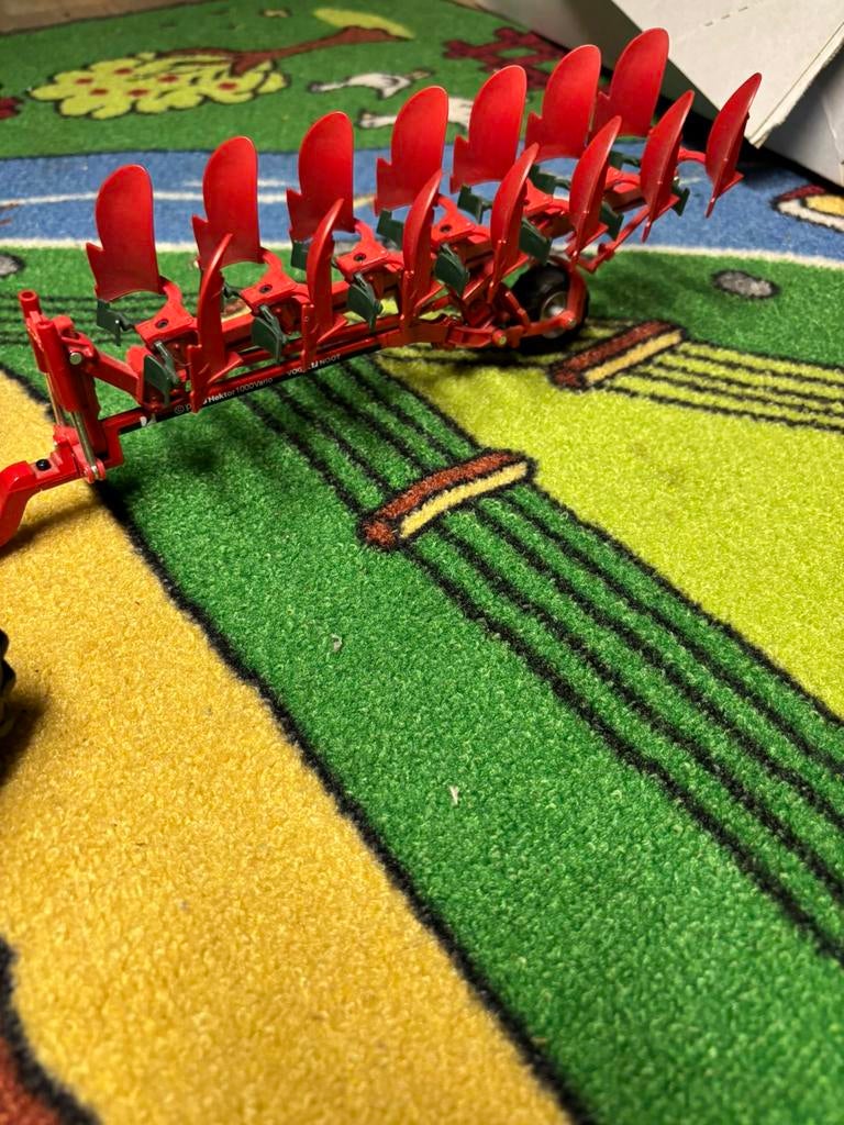 Siku ploeg, Seizoenskaart, Eén persoon, Augustus