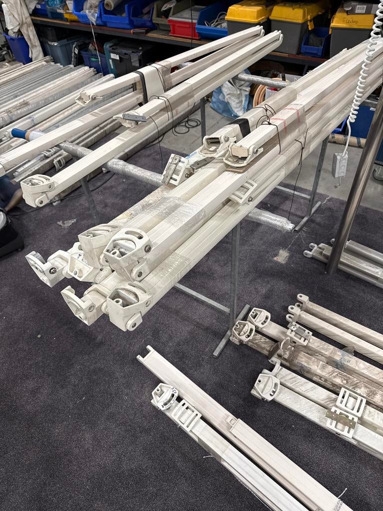 Knikarmen nieuw met veel stofvuil, Ophalen, Nieuw, 150 tot 300 cm, 250 cm tot 450 cm