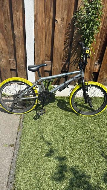 Stuntstep btwin beschikbaar voor biedingen