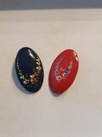 2 x Broche hand beschilderd, Ophalen of Verzenden