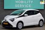 Toyota Aygo 1.0 VVT-i x-play AUT Camera LED CarPlay AC, Stof, Gebruikt, 4 stoelen, Wit