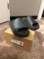 Yeezy slide 39, Kleding | Heren, Ophalen of Verzenden, Zo goed als nieuw