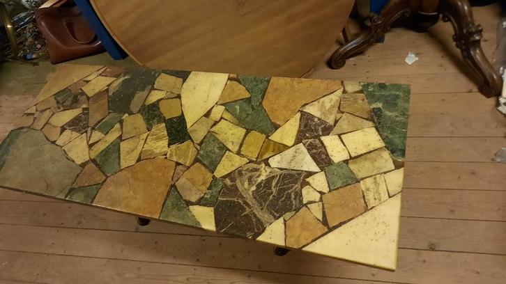 Te koop: Prachtige vintage marmeren terrazzo salontafel, Antiek en Kunst, Antiek | Meubels | Tafels, Ophalen