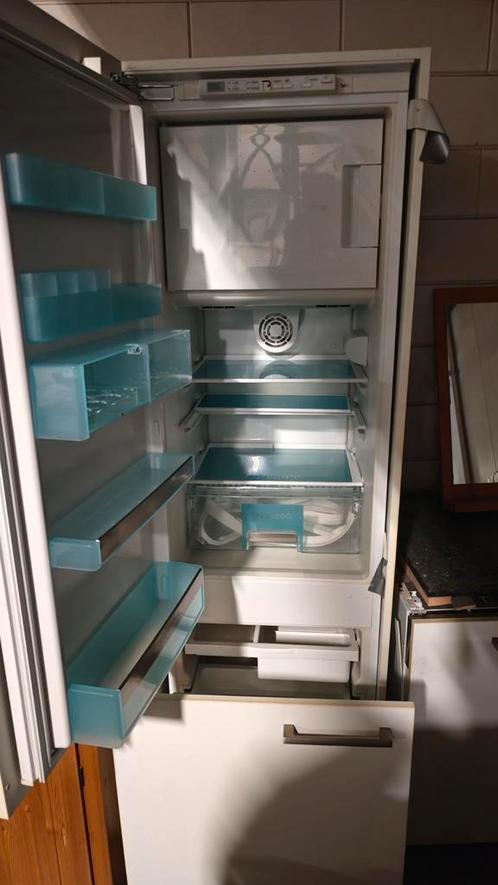 Hoekkeuken te koop – met oven en koel-vriescombinatie, Witgoed en Apparatuur, Koelkasten en IJskasten, Zo goed als nieuw, Met aparte vriezer