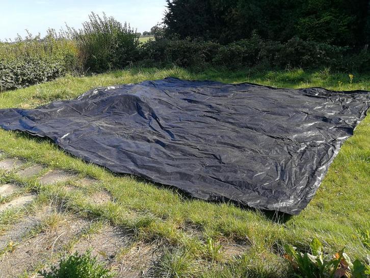 grondzeil voor tent gebruikt. zwart, dikke folie. 600 x 575, Caravans en Kamperen, Kampeeraccessoires, Gebruikt, Ophalen