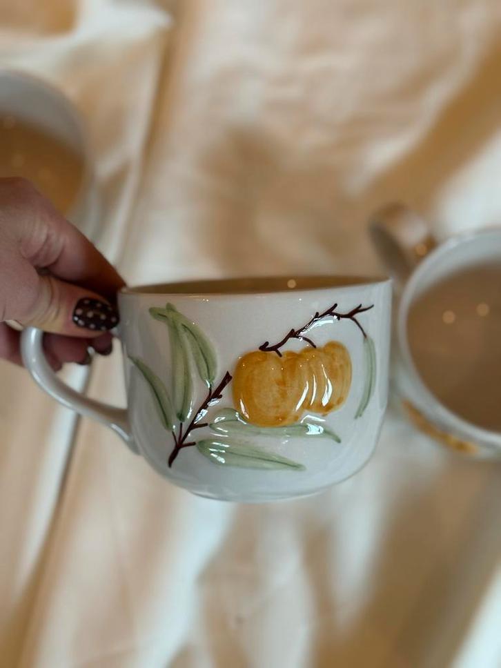 Bordallo Pinheiro Mokken - Fruitmotief - Set van 3, Huis en Inrichting, Keuken | Servies, Nieuw, Kop(pen) en/of Schotel(s), Overige stijlen